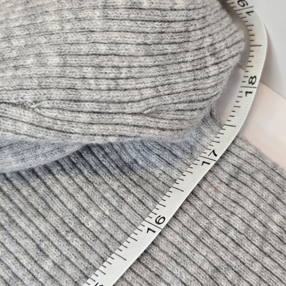 Abound Women's Gray Sweater Size XL NWT - Picture 8 of 8